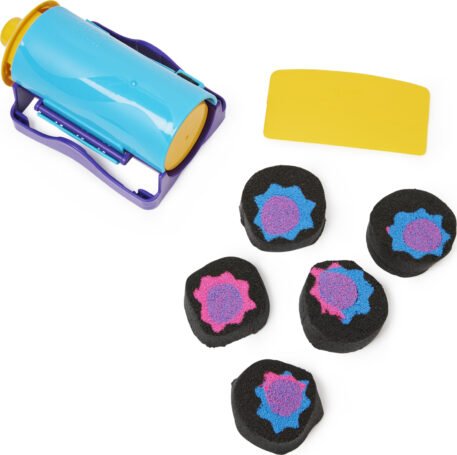 Kinetic Sand Slice N’ Surprise Set with 13.5oz of Black, Pink and Blue Play Sand and 7 Tools, Sensory Toys