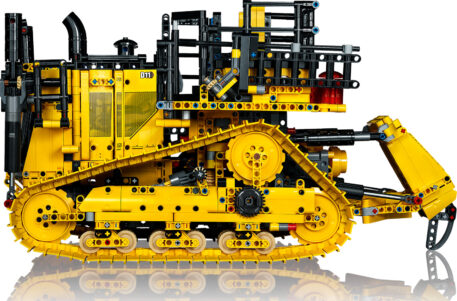 LEGO Technic: App-Controlled Cat D11 Bulldozer