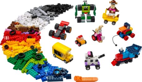 LEGO® Classic: Bricks and Wheels